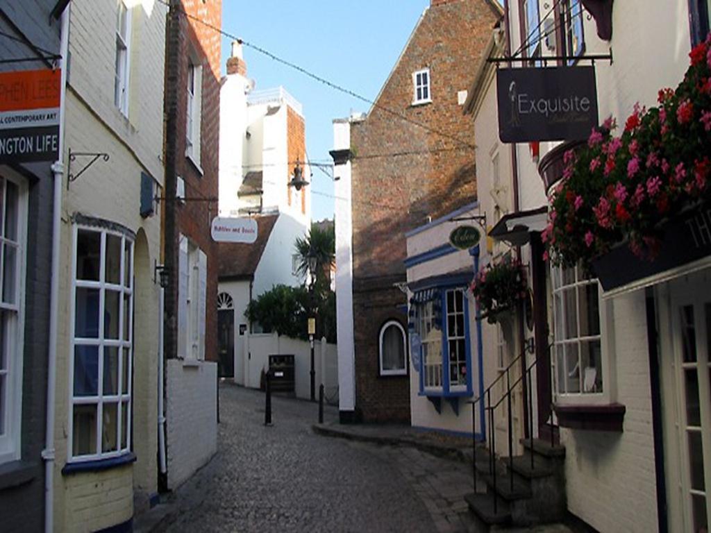 Auplands En-Suite Rooms Lymington Eksteriør bilde
